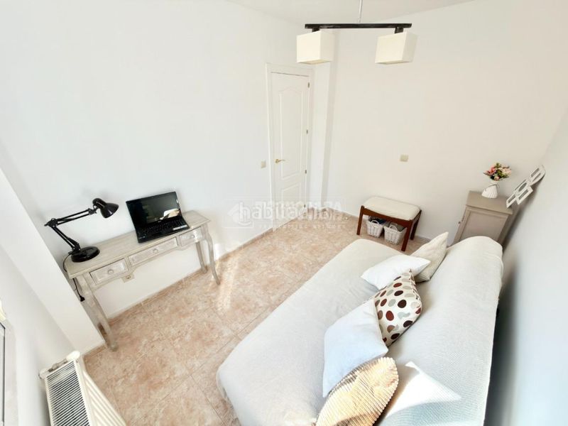 Foto 854a26b1-c43d-46b9-a791-0320243222a6. Casa aparellada amb calefacció a Cabanillas del Campo