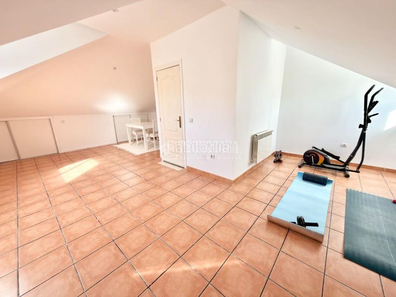 Foto a05b7ef4-f358-4ff1-9853-ce12c7c29d3d. Casa aparellada amb calefacció a Cabanillas del Campo