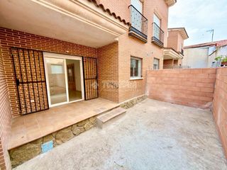 Maison jumelée à Valdeaveruelo. Casa en venta en valdeaveruelo