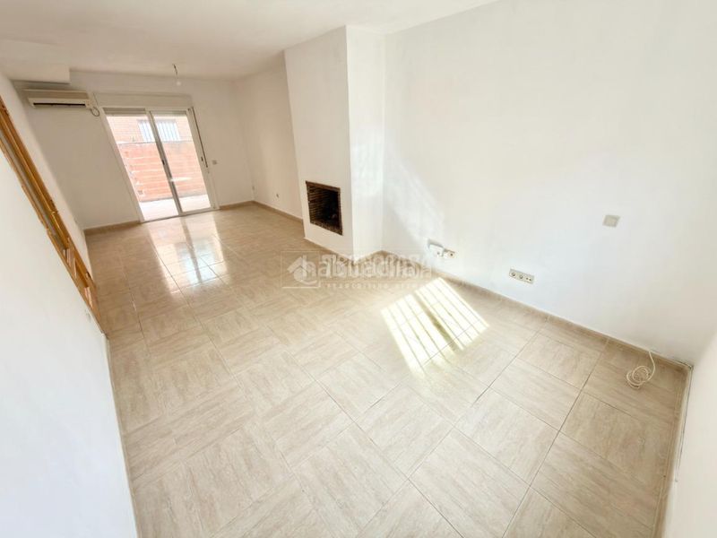 Foto 0e907ce4-ce68-49ed-aa94-2dda6ab3e080. Casa aparellada amb calefacció a Valdeaveruelo