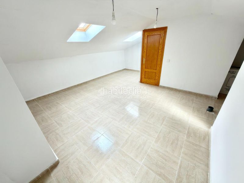 Foto 7e2061f8-599b-4eda-a732-9ad094146135. Casa aparellada amb calefacció a Valdeaveruelo