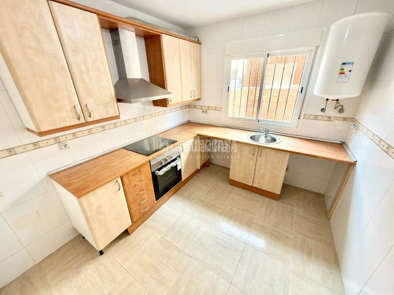 Foto 87f71ee2-80a7-479b-a854-71f6b0cf6329. Casa aparellada amb calefacció a Valdeaveruelo
