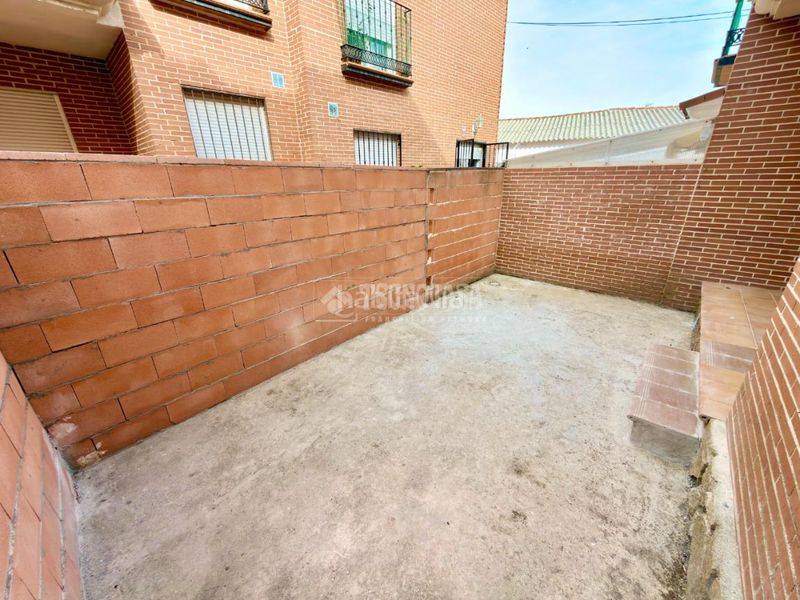 Foto b9357768-81fa-41e3-aad9-497128dace41. Casa aparellada amb calefacció a Valdeaveruelo