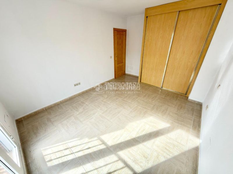 Foto de5a80a4-db70-4ffd-a545-6ace4a81b100. Casa aparellada amb calefacció a Valdeaveruelo