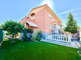 Casa bifamiliare in Cabanillas del Campo. Casa en venta en cabanillas del campo