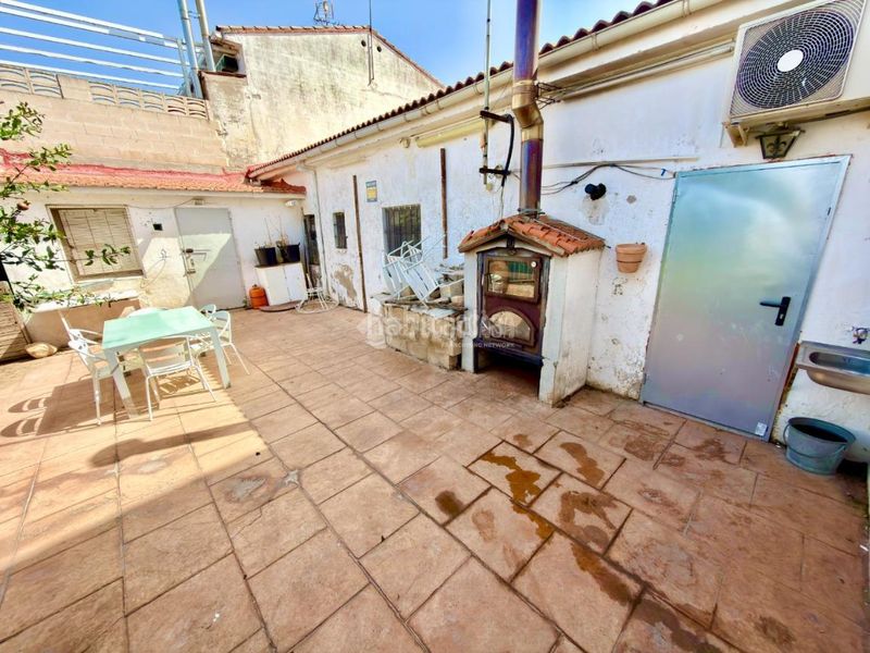 Foto b2bb5a3a-f023-4c6b-b07f-ab7183e659d0. Casa amb calefacció a Cabanillas del Campo