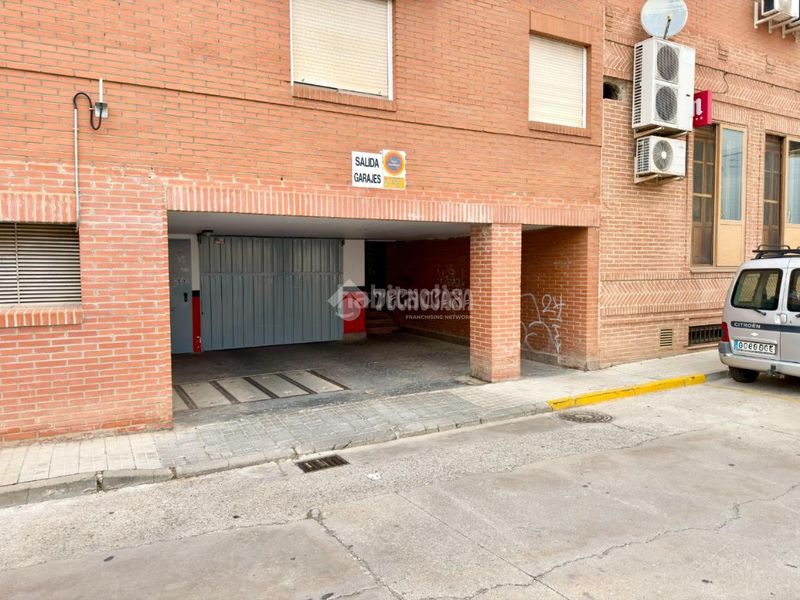 Foto 5525e769-8919-4572-a028-9adfa0f7420d. Aparcament cotxe a Cabanillas del Campo