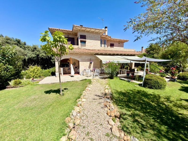 Foto a127ee41-04e2-4067-bdd5-85416e68759d. Casa amb calefacció aparcament a Valdeaveruelo