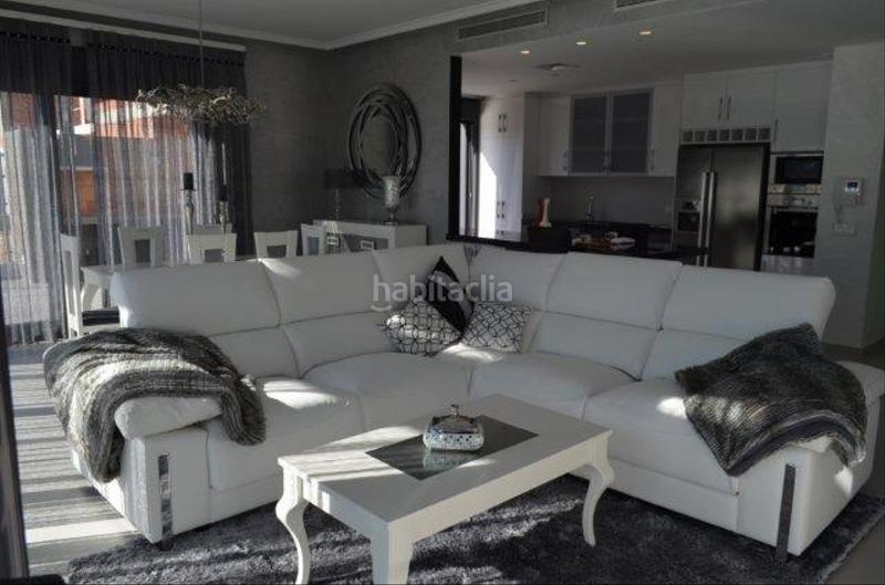 Foto 4fd236b9-efb4-4a40-b823-e8e397ccee47. Casa con piscina in Campoamor Orihuela