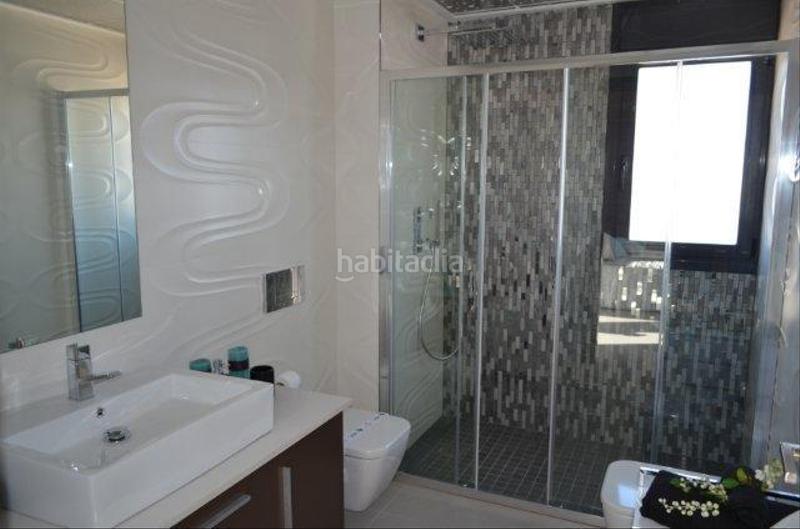 Foto b9b72598-9691-47a6-9d3f-c3da064fc675. Casa con piscina in Campoamor Orihuela