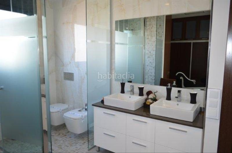 Foto 113ce2a6-08da-4343-a91e-6b50b4f3f0d3. House with pool in Campoamor Orihuela