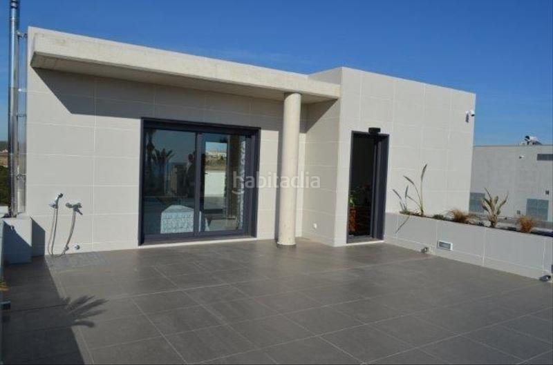 Foto d654c0c7-5219-4368-9c62-1f72d22b8376. House with pool in Campoamor Orihuela