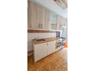 Appartement  Escasany. Pis economic a cardona
