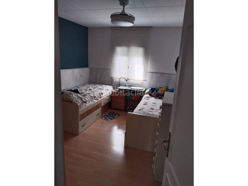 Foto 5f6ab1cd-960c-4e33-9285-d44c67c638e8. Reihenhaus mit heizung parking in Font dels Capellans - Sagrada Familia Manresa