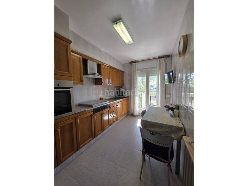 Foto c8a240d0-d3ff-451e-93b8-8ab558d0028a. Piso venda de pis de 4 habitacions a en Berga