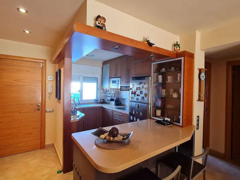 Foto 85e8d2fa-df60-48b7-8549-477c556b99ac. Apartament amb piscina a Covamar Salou