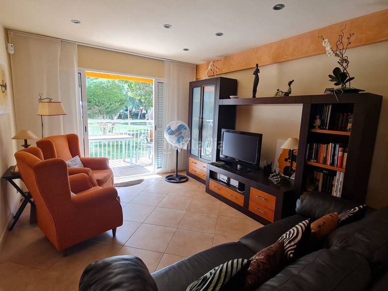 Foto f1ce88aa-1ec9-4be1-a96e-3dc218e25439. Apartament amb piscina a Covamar Salou