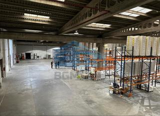Location Bâtiment à usage industriel à Redondela. Nave con muelles de carga y parcela en vigo