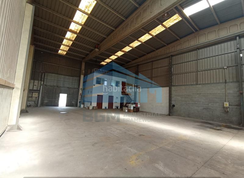 Foto adc6cf4a-7623-45ca-9750-e2090d96c037. Alquiler nave industrial nave con parcela en meis en Cambados