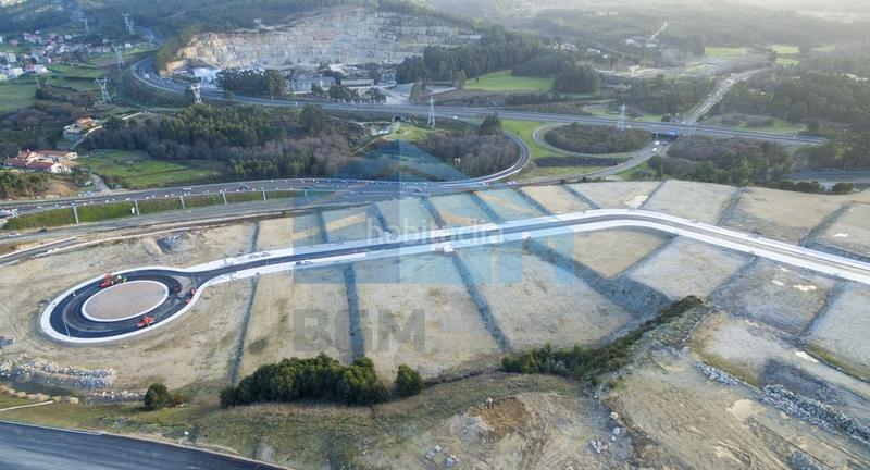 Foto c57463f3-24f5-496c-bcf3-22d8dfd5fa39. Rent industrial building in Oseiro Arteixo