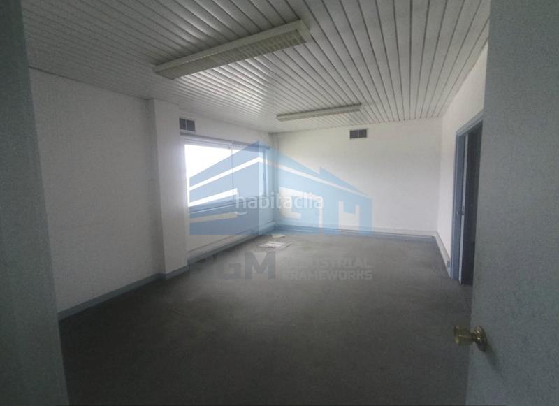 Foto 1a3485cb-bb98-4347-9ce9-a2f7068d6d5b. Miete fabrikhalle in Navia Vigo