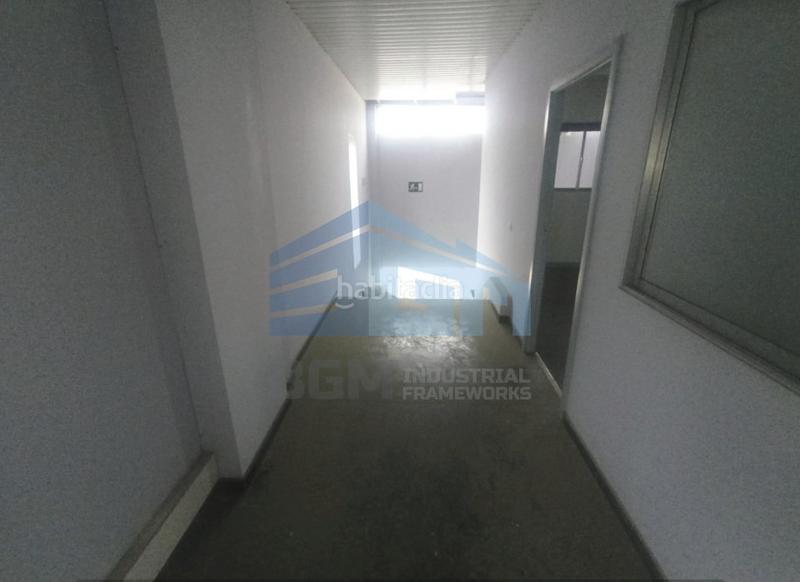 Foto 2e8b1012-39b3-432f-8b6a-00ac788f3a16. Miete fabrikhalle in Navia Vigo