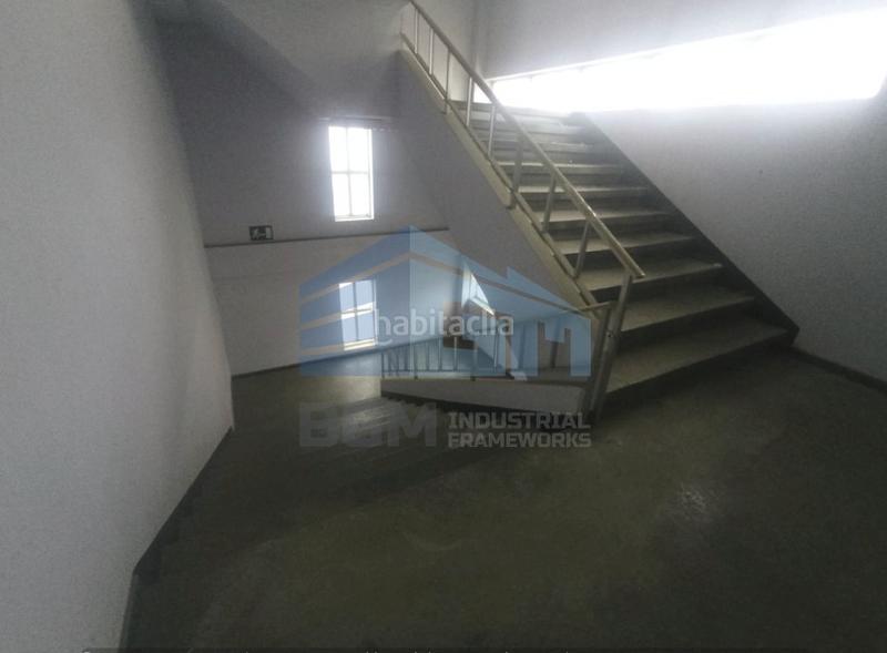 Foto 47a785d3-b8e2-445c-848b-2dd0652904eb. Miete fabrikhalle in Navia Vigo