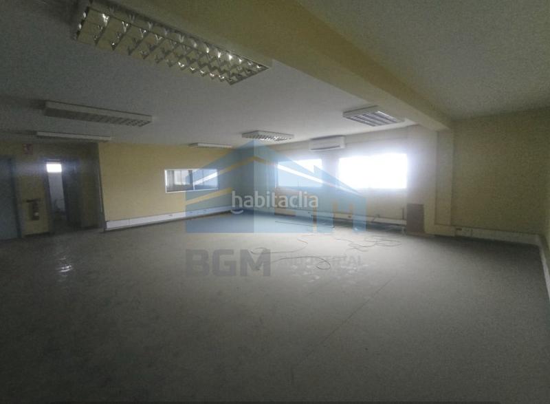 Foto 5993f558-22d0-4832-8d4a-5ab50f392ca5. Miete fabrikhalle in Navia Vigo