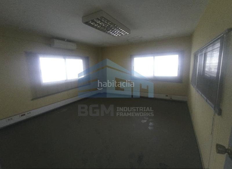 Foto 808d0b9d-6fc1-4fc7-8334-03deadf141a4. Miete fabrikhalle in Navia Vigo