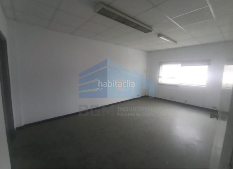 Foto ba94c7c3-b98f-4171-8ab5-ada1151d31b8. Miete fabrikhalle in Navia Vigo