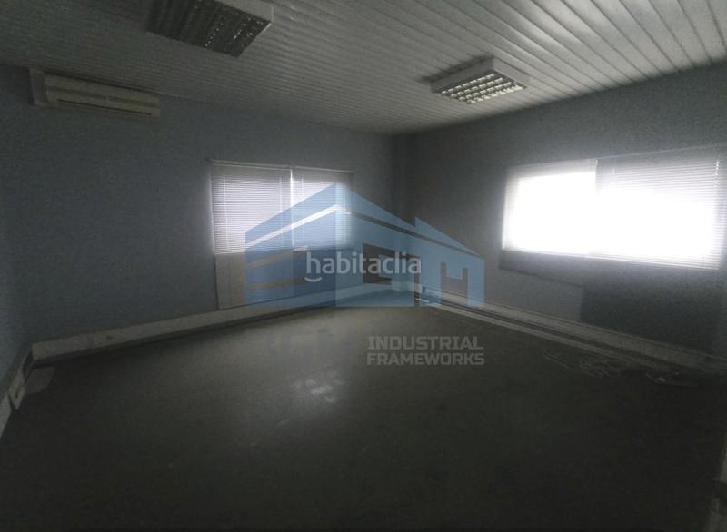 Foto cda1ba2e-3d12-4c82-be05-1f66792b53e4. Miete fabrikhalle in Navia Vigo