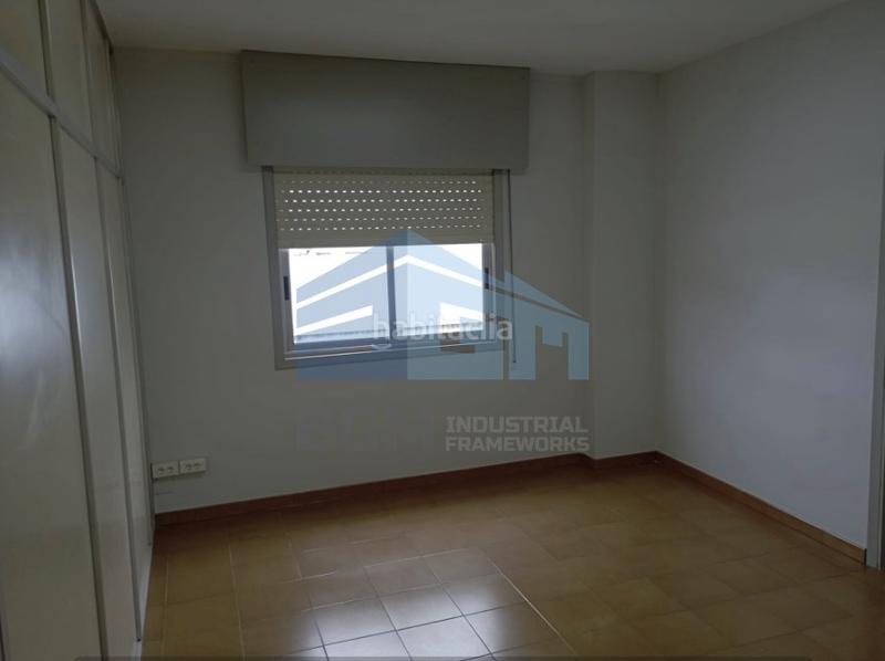 Foto 99d1ce11-8bbc-46e6-93b1-fcb3fbe648d0. Miete büro in Vioño Coruña (A)