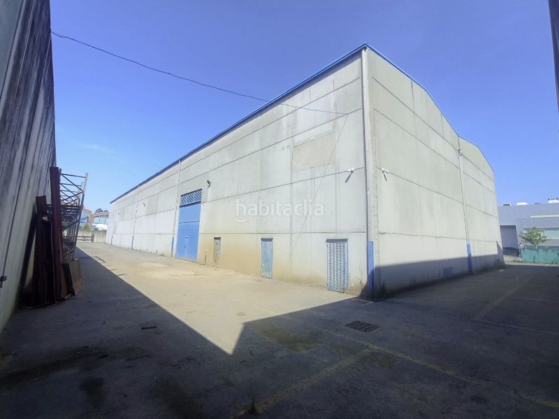 Foto e5b126b1-f75a-4771-a8e5-0229061228d4. Nau industrial amb calefacció a Almeiras Culleredo