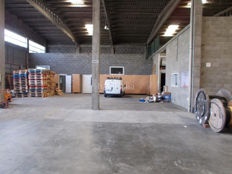 Foto 15cda228-b9ae-48c5-abbd-cc6eb8695080. Nau industrial a Lavadores Vigo