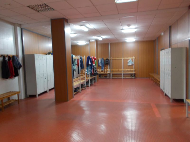 Foto b536fb80-167e-4102-b808-dc560db54b19. Nau industrial a Lavadores Vigo