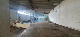 Miete Fabrikhalle in San Lázaro - Meixonfrío. Nave con parcela y gran visibilidad en santiago de compostela