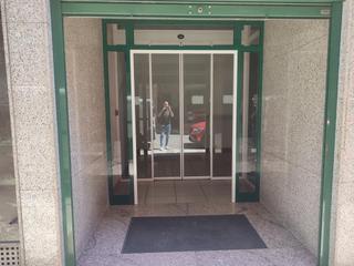 Alquiler Local Comercial  Calle pablo neruda. Se alquila local en el centro de puertollano, que aunque esta pr