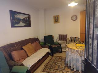Casa  Calle núñez de arce. Casa unifamiliar (detrás el ave)