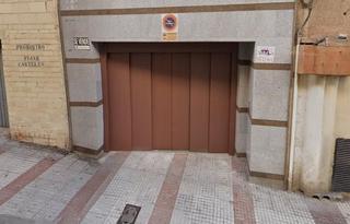 Aparcament cotxe a Numancia 8. Cochera cerrada en c numancia