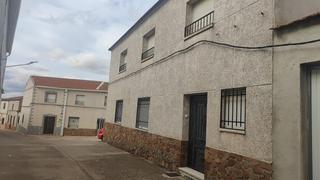 Masia a Del carmen 3. Casa tipica de pueblo
