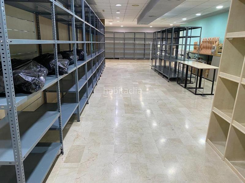 Foto c74a6cb8-d1eb-498c-bdd8-9ef3ae97011d. Local comercial espectacular local céntrico en Centro Puertollano