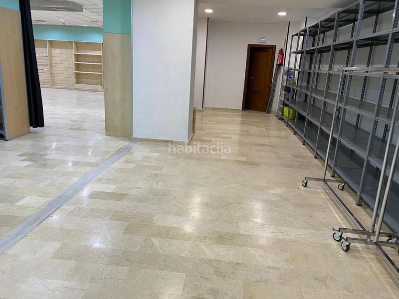 Foto fb2aaa69-d9a6-4880-b9c2-bf25d24e7c3e. Local comercial espectacular local céntrico en Centro Puertollano