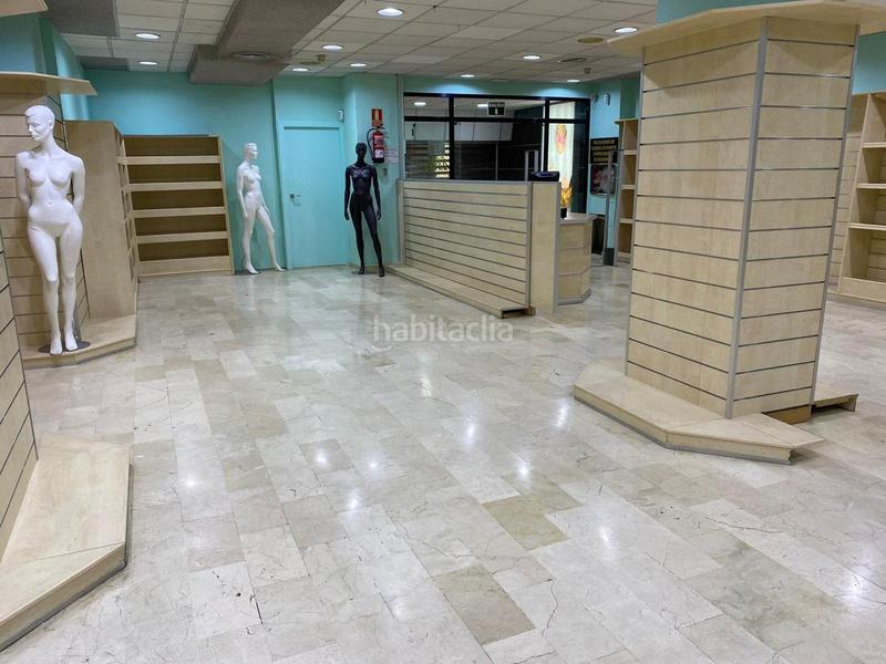 Foto 96cd35fc-0bbc-4a98-80fd-ce7971306c84. Lloguer local comercial a Centro Puertollano