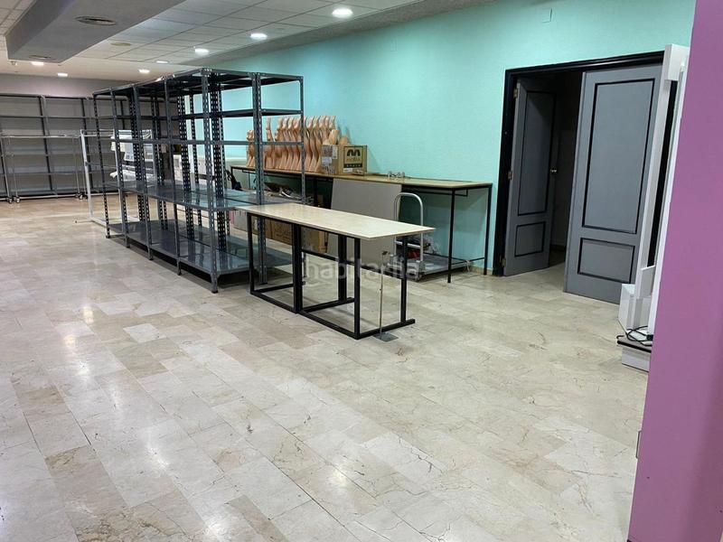 Foto 5fd4b24f-ba97-4750-8bd3-d6c081782e38. Location local commercial dans Centro Puertollano