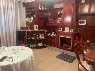 Appartement à Centro. Piso y plaza de garaje en el centro 2 sin ascensor
