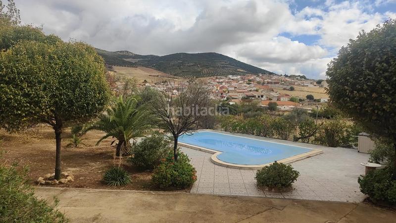 Foto c3a05b1c-a58f-49a8-8387-8f2042608964. Masia amb piscina a Hinojosas de Calatrava