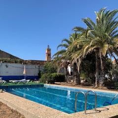 Casa  Real. Magnífica casa en centro pueblo con piscina