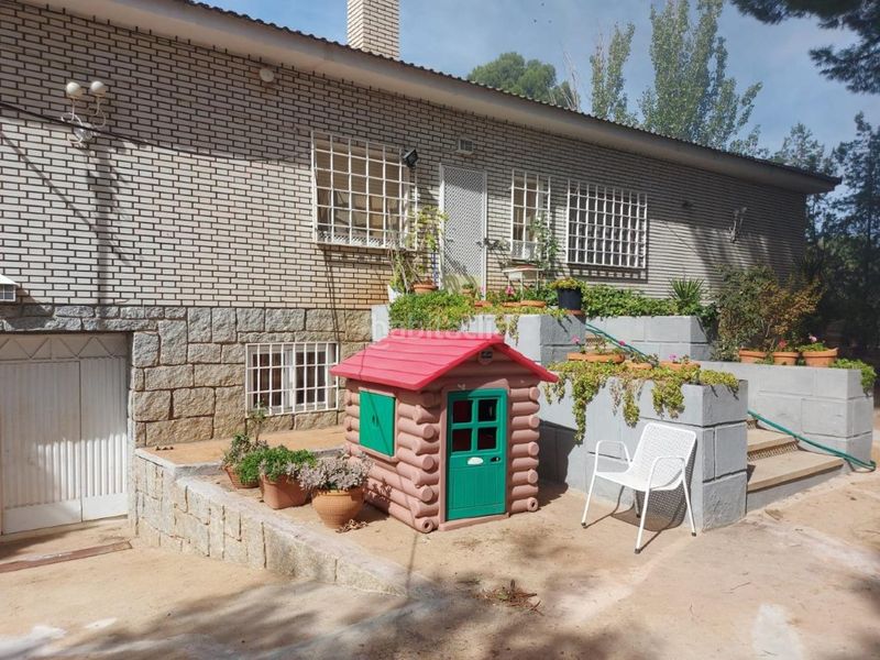Foto 8eb7d649-cc74-4d68-ab61-d2498bc987dc. Chalet mit pool in Argamasilla de Calatrava