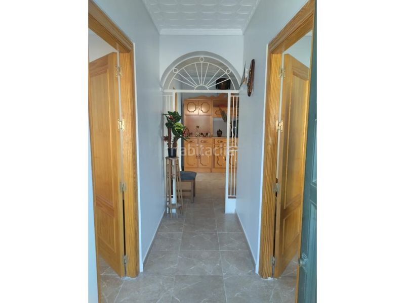 Foto 097774c2-2f55-4c00-ba7a-82796c276066. Casa amb aparcament a El Poblado - Abulagar Puertollano