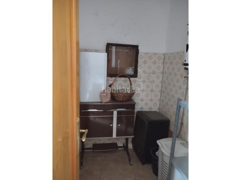 Foto b7006cdb-c07a-4d64-ae52-ee6ce72ce13b. Casa amb aparcament a El Poblado - Abulagar Puertollano